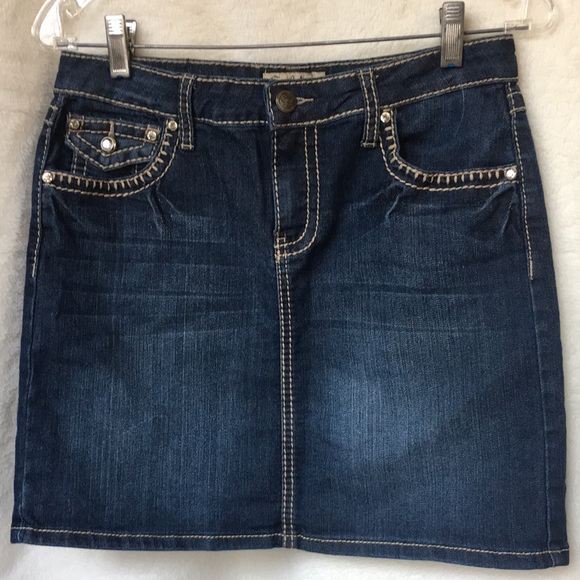 Earl Jean Denim Jeans Skirt Mini Size 6 Rhinestones and Embroidered Stitches - Picture 5 of 14